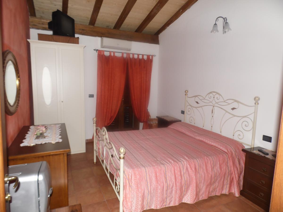 Profumi Di Ginestre Bed and Breakfast Passopisciaro Habitación foto